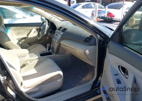 2010 Toyota Camry z USA, uszkodzony, nr VIN 4T4BF3EK9AR027020